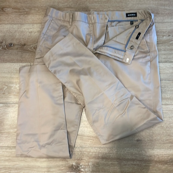 Bundle of two chinos and two button downs Bonobos - Picture 2 of 10